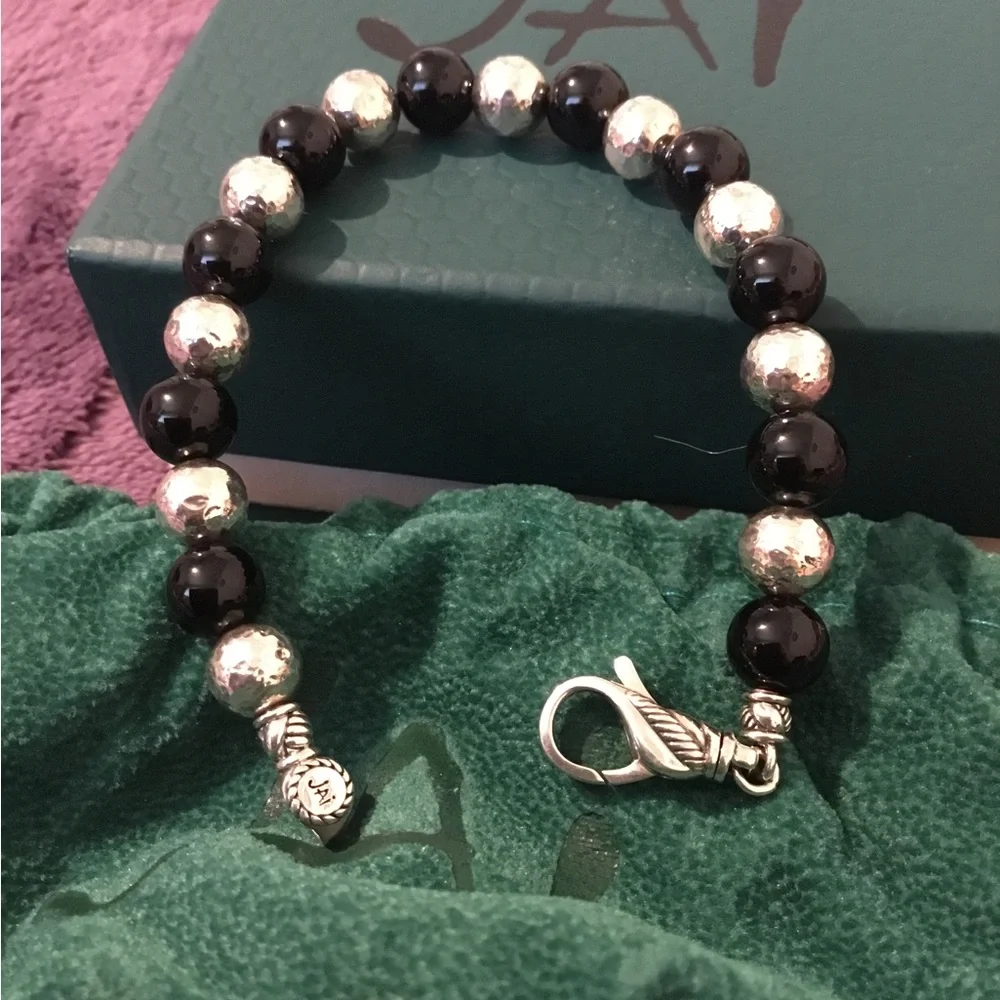 Vintage JAI John Hardy 8mm Hammered Solid Sterling Silver Bold Bracelet - Picture 4 of 11